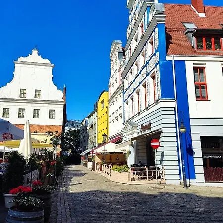 River House - Z Ogrodkiem *