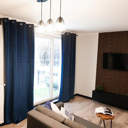 River House - Z Ogrodkiem *